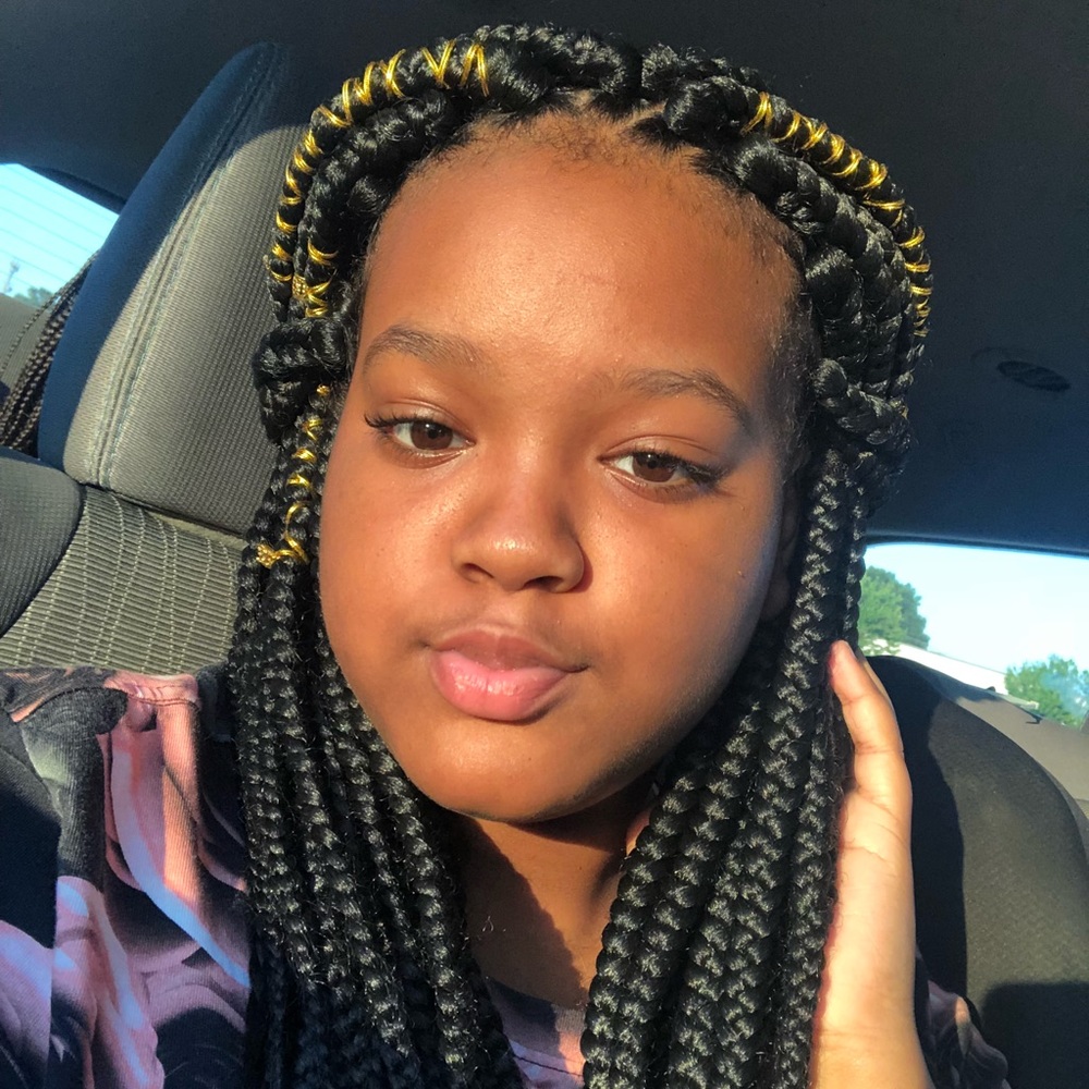 Meet your Posher, Khia